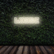 Lade das Bild in den Galerie-Viewer, "Liebe" Neonschild