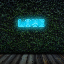 Lade das Bild in den Galerie-Viewer, "Love" Neonschild