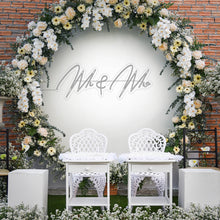 Lade das Bild in den Galerie-Viewer, "Mr & Mrs" Neonschild