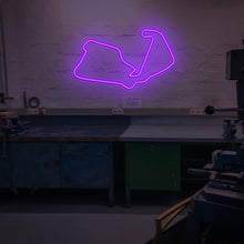 Lade das Bild in den Galerie-Viewer, Silverstone Grand Prix Rennstrecke Neonschild
